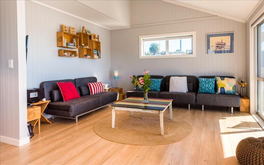 The Waiheke Pad - In The Heart Of Oneroa! Villa Luaran gambar