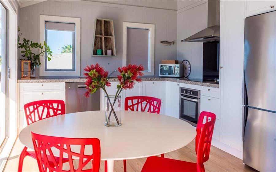 The Waiheke Pad - In The Heart Of Oneroa! Villa Luaran gambar