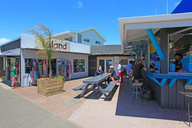 The Waiheke Pad - In The Heart Of Oneroa! Villa Luaran gambar